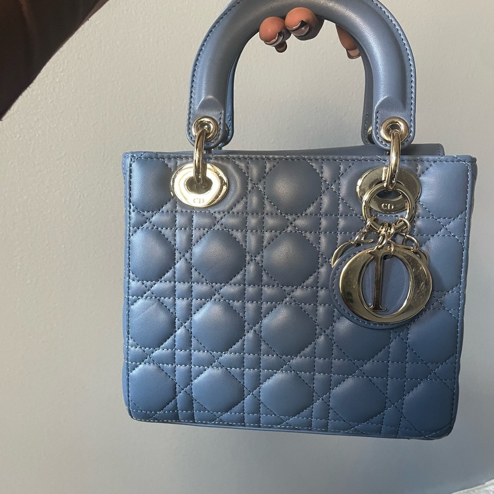 Medium Cloud Blue Lady Dior